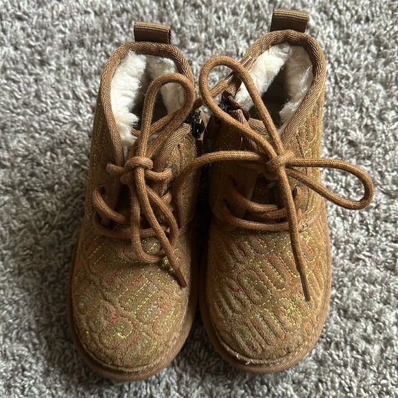 Toddler Ugg Boots Colorful w/ chestnut - Picture 1 of 4